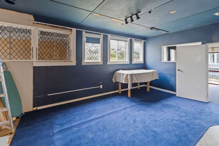 1 Moore Avenue Tawhero_14