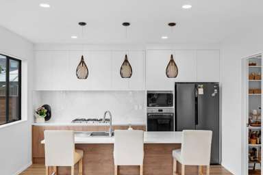 13 PEACOCK PLACE_2
