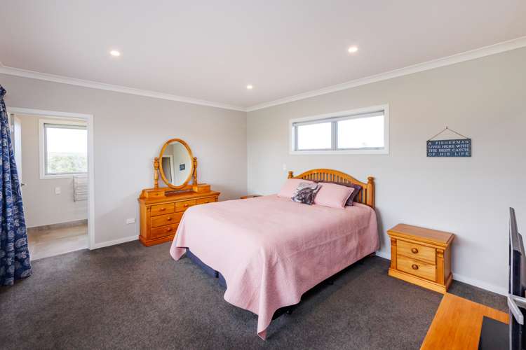 760 Halcombe Road Halcombe_14