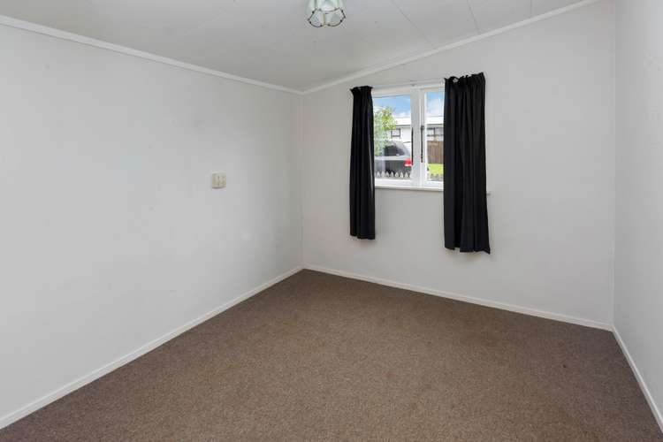 1 Buchanan Street Hikurangi_12