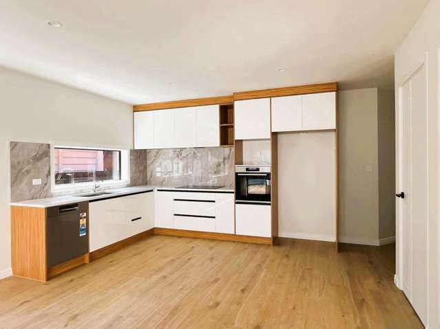 1 Bedroom unit in Sandringham