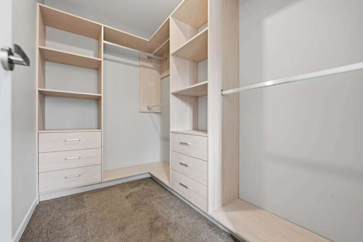 104 Admirals Court Drive Greenhithe_35