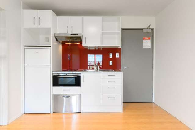 4e/17 Crown Lynn Place New Lynn_4