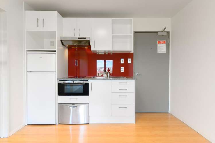 4e/17 Crown Lynn Place New Lynn_4