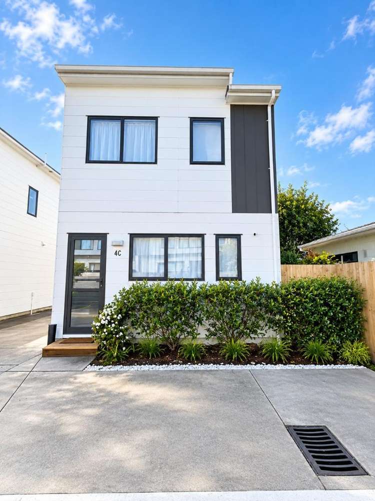 C/4 Roby Street Te Atatu Peninsula_13