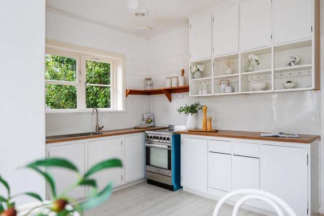 63 Savage Crescent West End_1