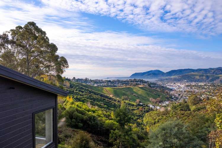 319 Princes Drive Britannia Heights_19