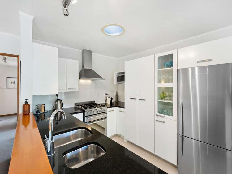 2/16 Pleasant Road Glen Eden_7