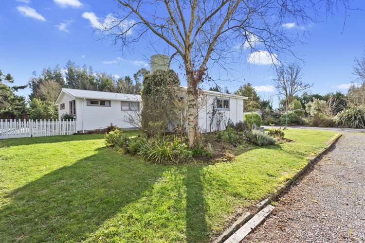 489 Pesters Road West Eyreton_12