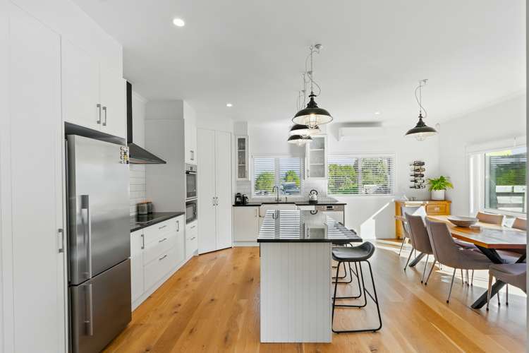 312 Birdwood Road Massey_5