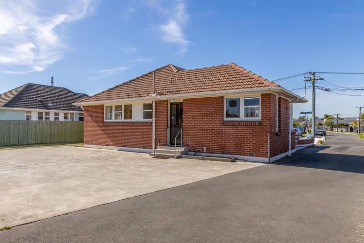 15 Carisbrooke Street Aranui_14