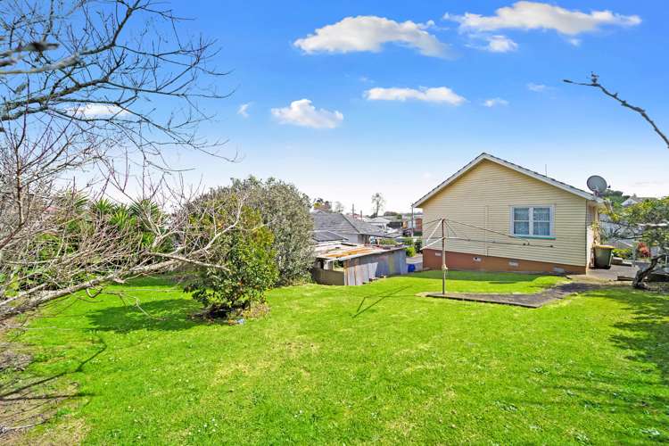 8 Plumley Crescent Mangere_10
