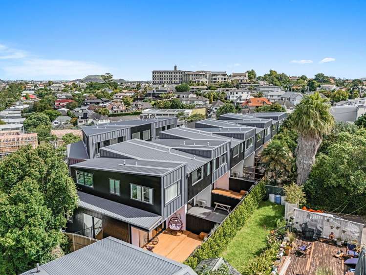 2/ 6 Riddell Road Glendowie_45