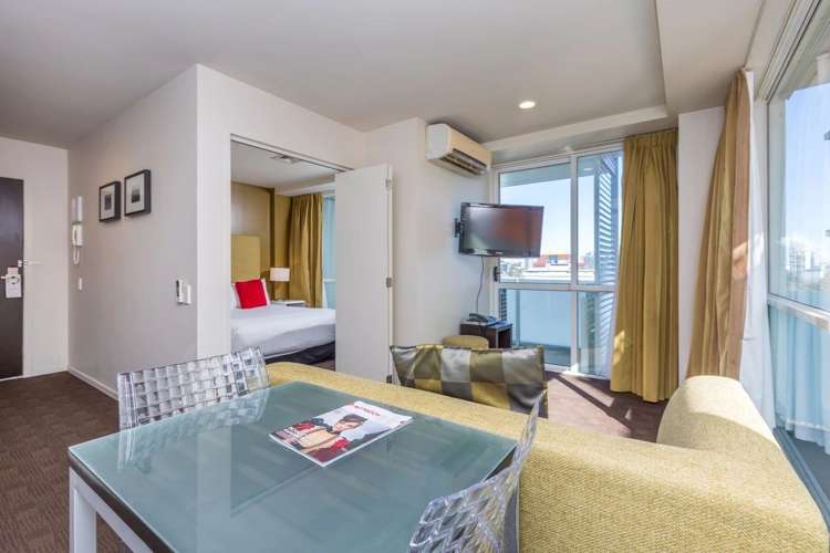 1304/10 Waterloo Quadrant Auckland Central_2