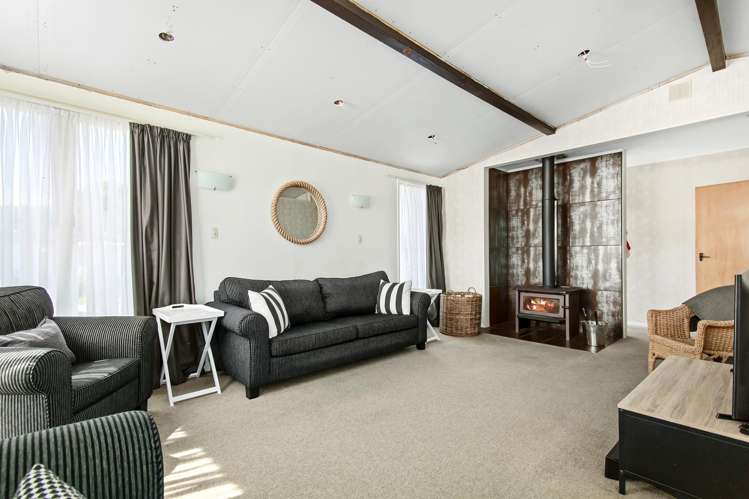 15 Kerepehi Grove Wainuiomata_6