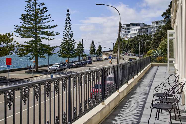 348 Oriental Parade Oriental Bay_15