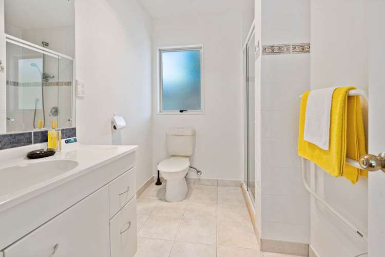 31 Makora Road Massey_18