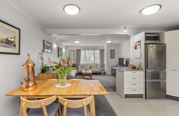 2/4 Ellesmere Avenue Miramar_6