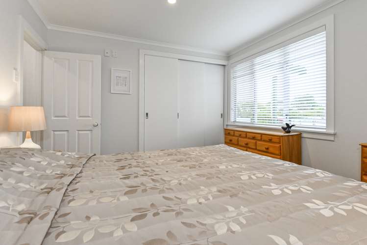 909 Harding Road Camberley_8