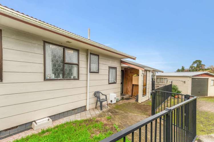 8 Parkdale Drive_3