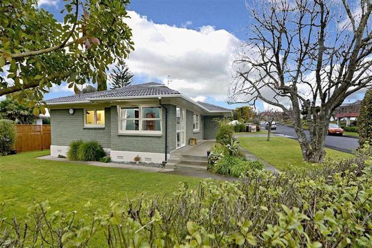 2 Ross Place Opaheke_1