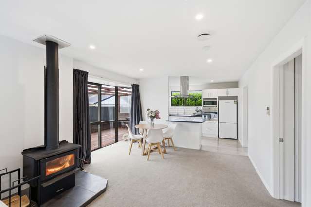 28 Oakley Crescent Hornby_1