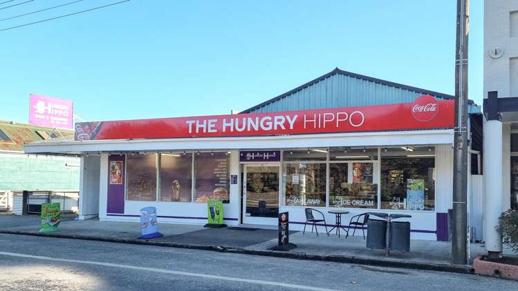 59 Main Road Tuatapere_13