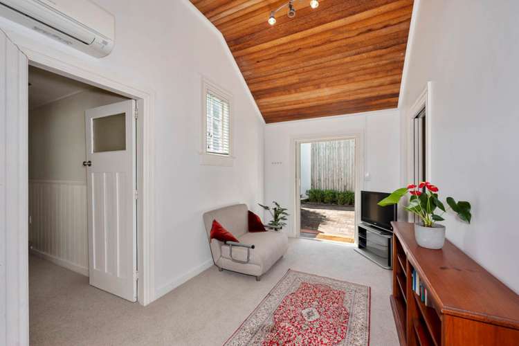 9 Hastings Parade Devonport_15