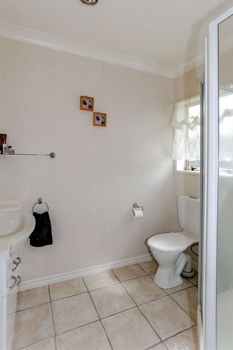 8 Manor Park Drive Pyes Pa_14