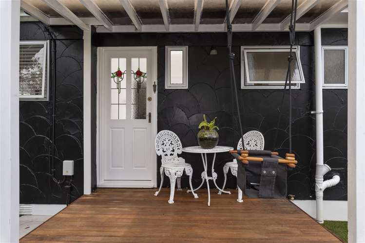 2/7 Hanlon Crescent Narrow Neck_18