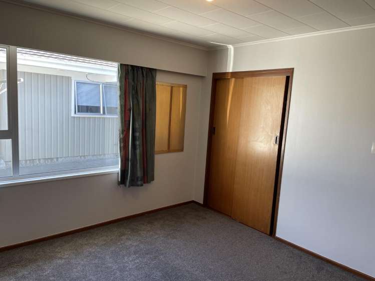 12 Freyberg Avenue 2110_10