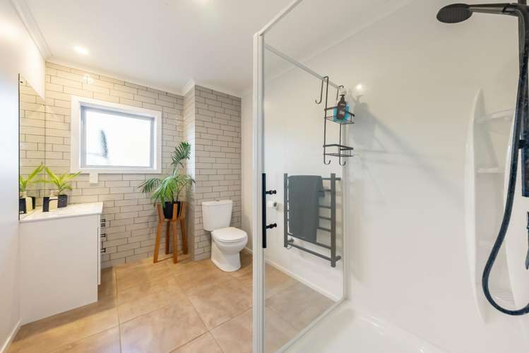 17 Sumner Terrace Aotea_15