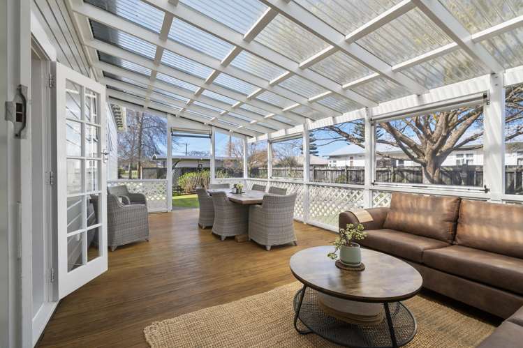 19 Johnson Street Bulls_1