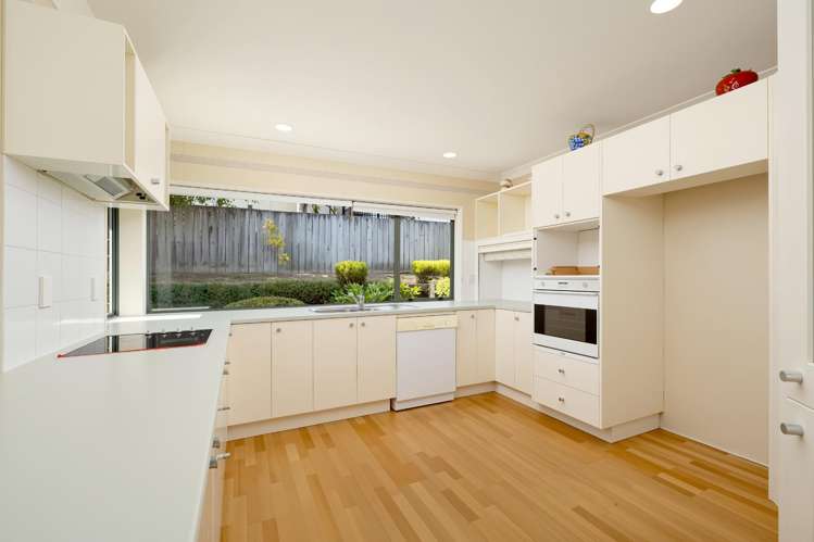 2/2 Hobie Court West Harbour_21