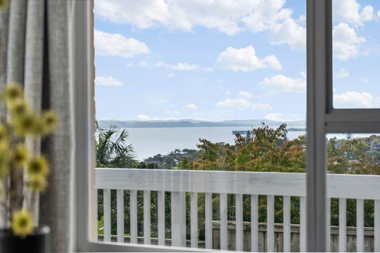 4 Haseler Crescent Mellons Bay_5