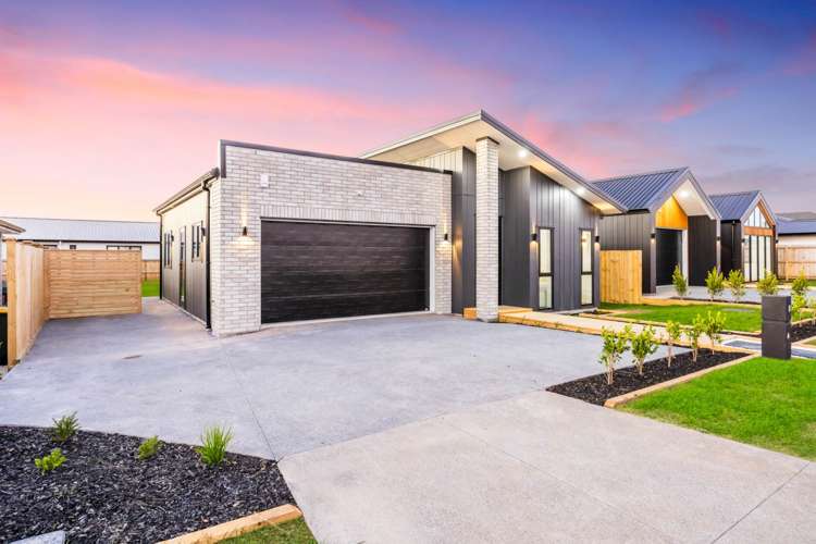 8 Gertrude Cole Road Clarks Beach_1