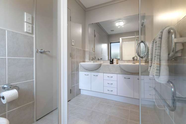 7 Cutter Place Greenhithe_12