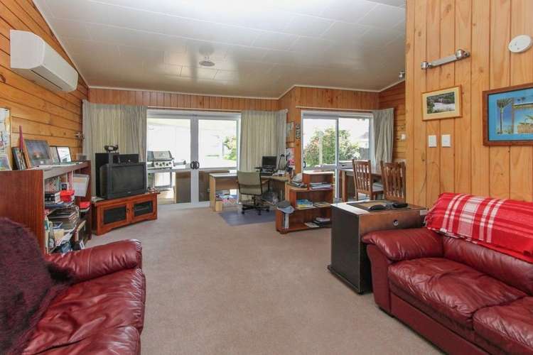 7 Cooper Avenue Holdens Bay_13