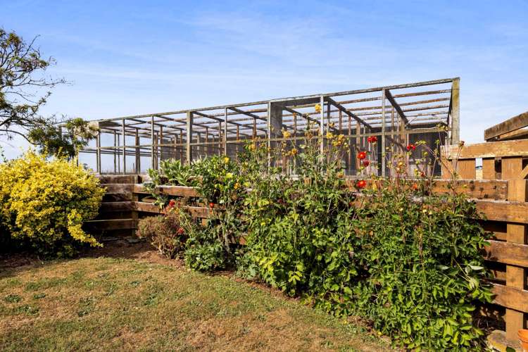 36 Te Roti Road Hawera_24