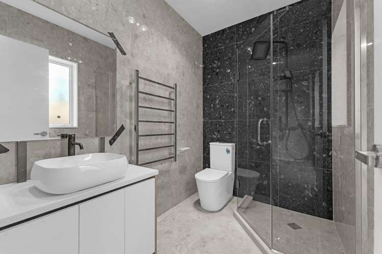 32 Castlebane Drive Flat Bush_30