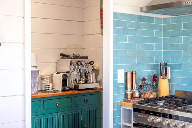 6 Trig Hill Road Onetangi_4