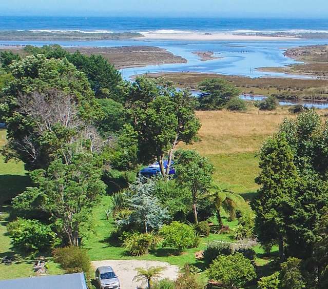 Karamea township section with a view!