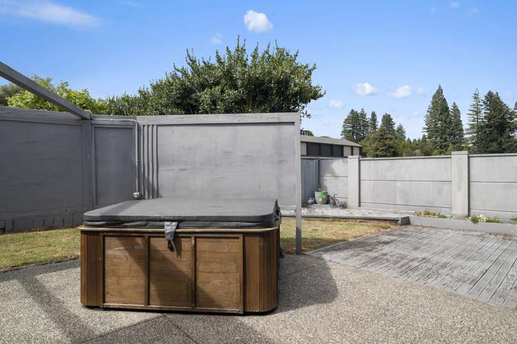 8 Owhatiura Drive Lynmore_15