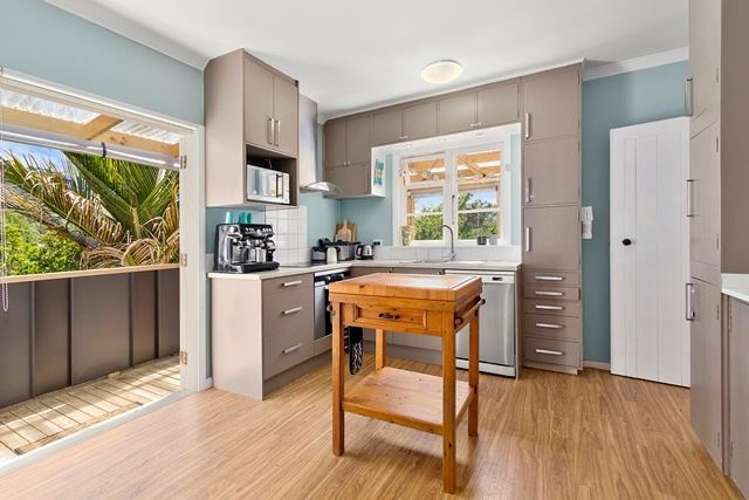 8 Frederick Street Tawa_6