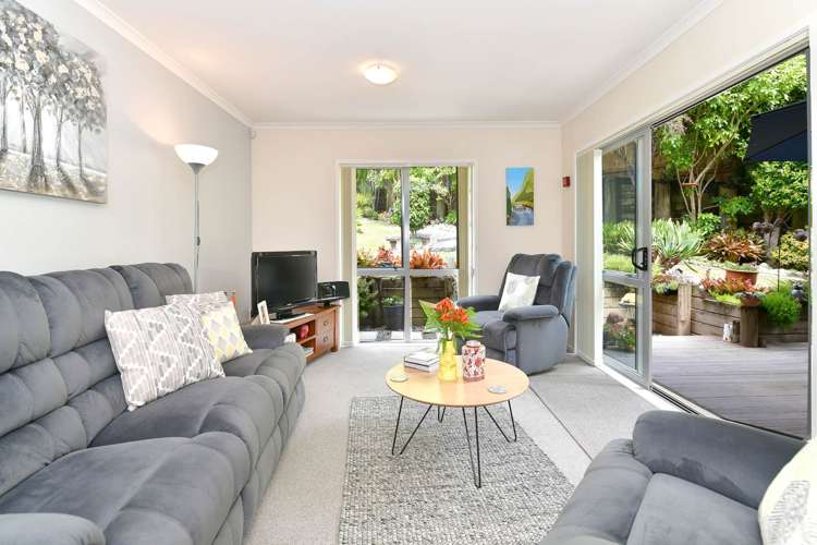 5 Totara Views Drive Red Beach_9