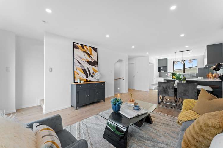 2/18 Sylvan Crescent Te Atatu South_3