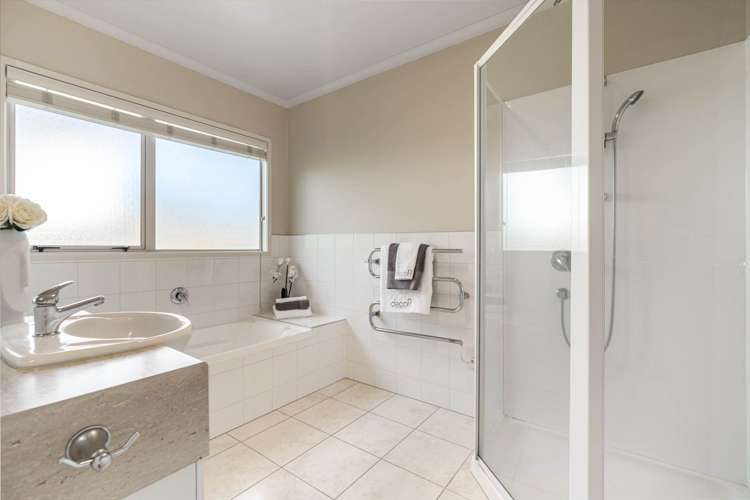 33 Kristin Lane Albany_9