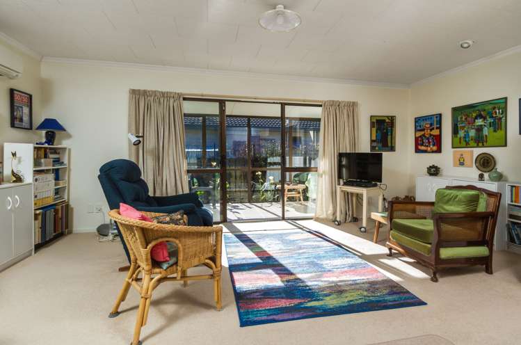 3 Brydon Way The Wood_7