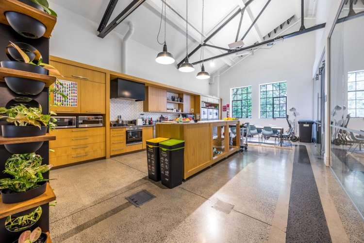 18-26 Wellesley Street East City Centre_17