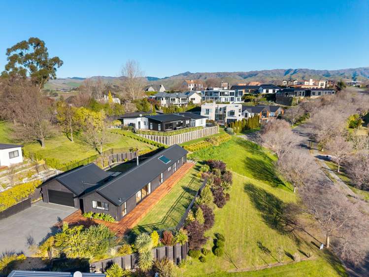 19 Golf View Close Fairhall_35